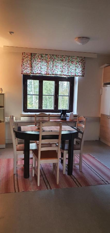 Ainola Hostel Hameenlinna Bagian luar foto